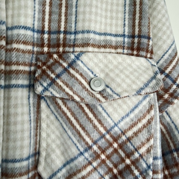 Plaid Button-Up Shacket - Picture 6 of 6